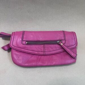 Steve Madden 100% Leather Pink Small Clutch With Zipper And Magnetic Closures